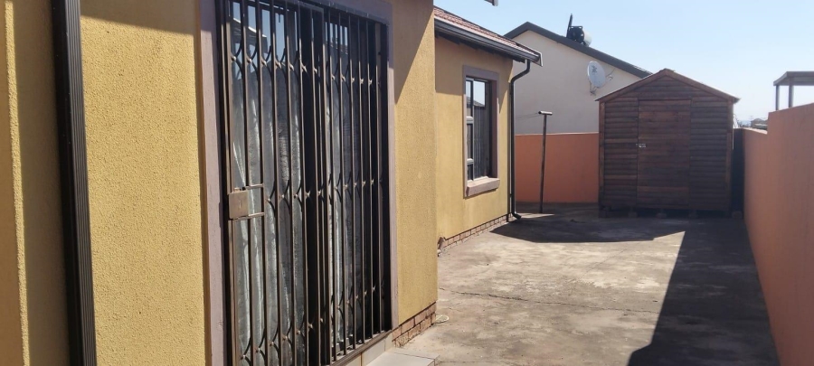 2 Bedroom Property for Sale in Alliance Gauteng