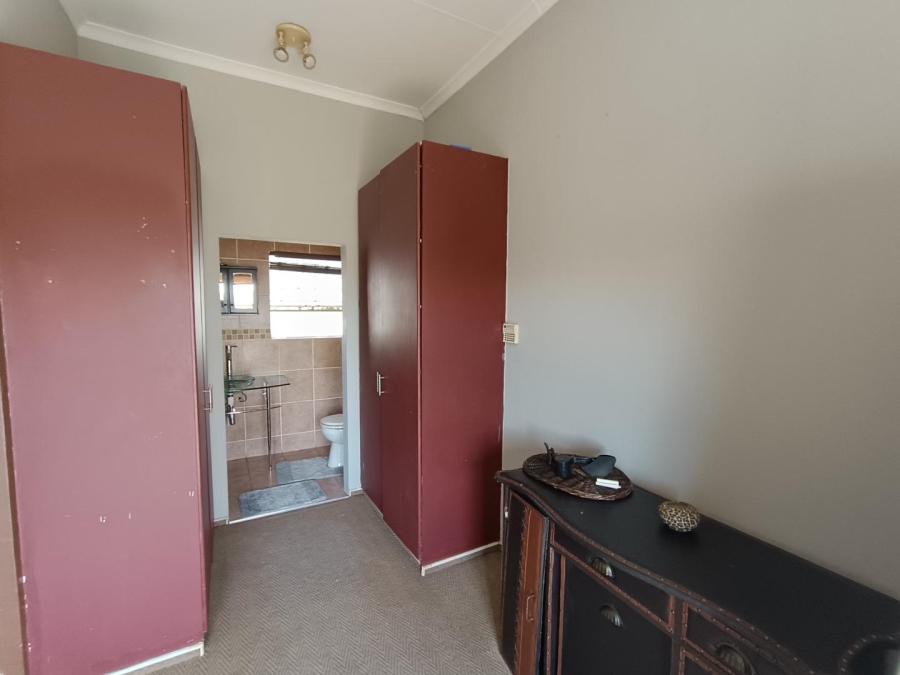 3 Bedroom Property for Sale in Heuwelsig Estate Gauteng