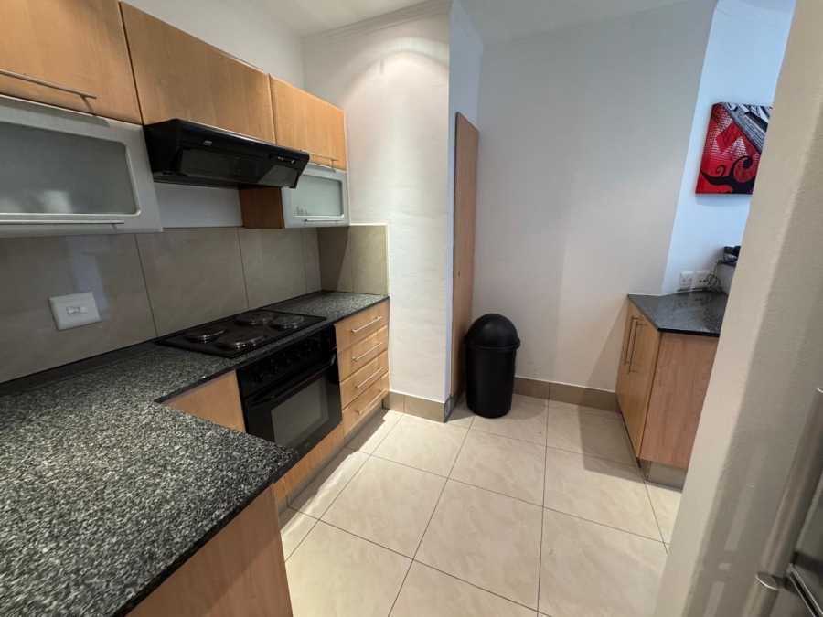 To Let 2 Bedroom Property for Rent in Sandhurst Gauteng