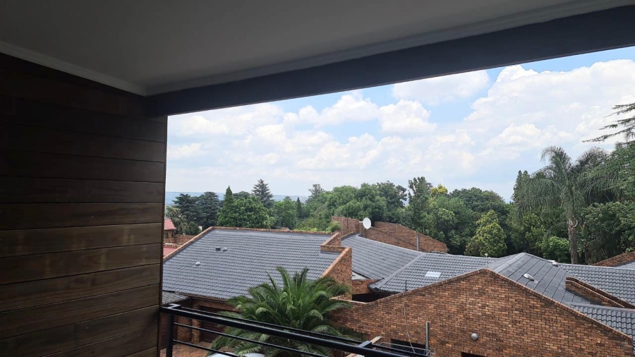 To Let 2 Bedroom Property for Rent in Bryanston Gauteng
