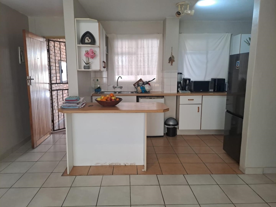 2 Bedroom Property for Sale in Die Hoewes Gauteng