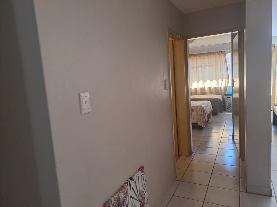 2 Bedroom Property for Sale in Die Hoewes Gauteng