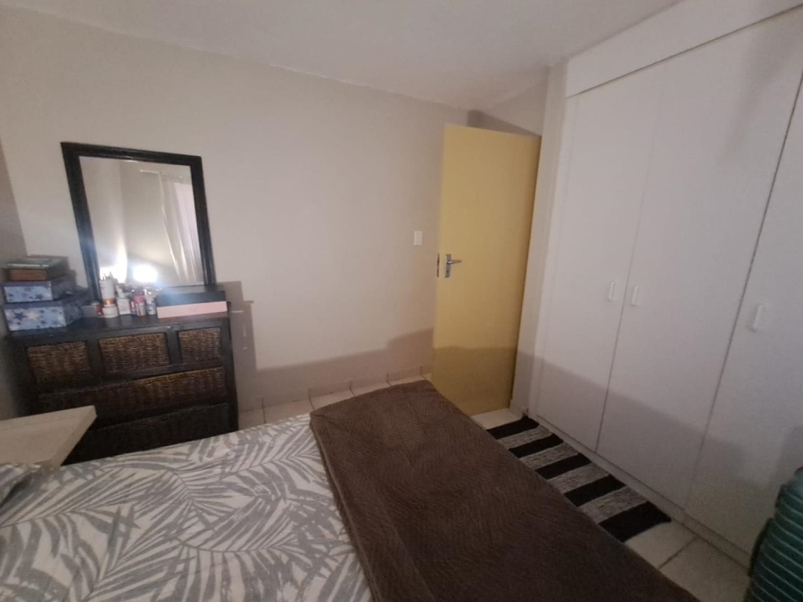 2 Bedroom Property for Sale in Die Hoewes Gauteng