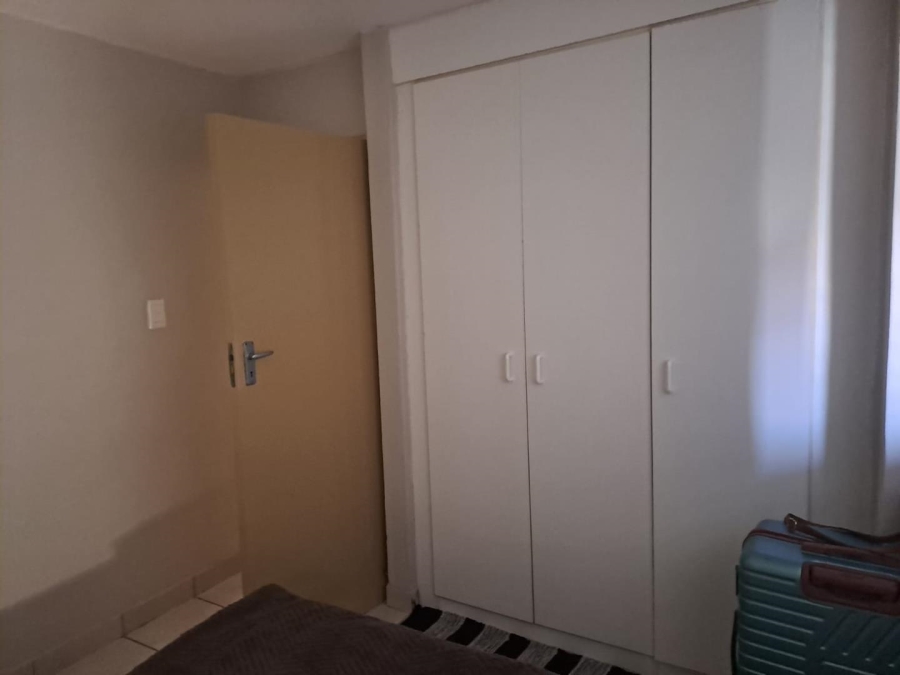 2 Bedroom Property for Sale in Die Hoewes Gauteng