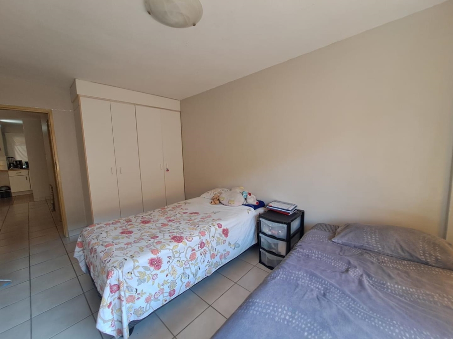 2 Bedroom Property for Sale in Die Hoewes Gauteng