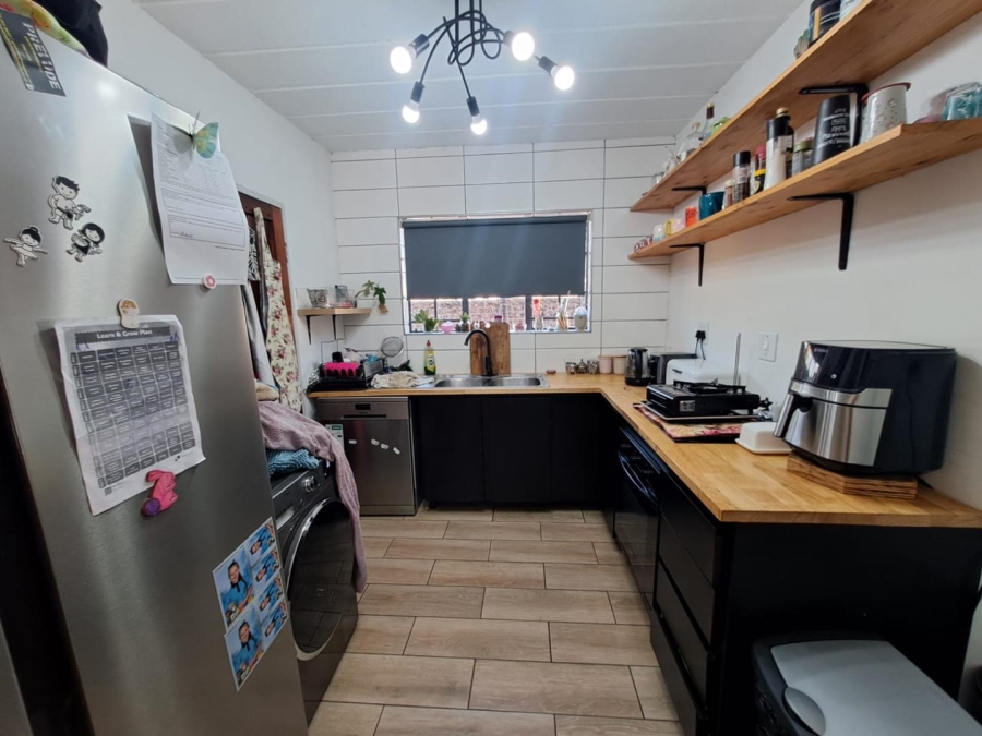 2 Bedroom Property for Sale in Highveld Gauteng