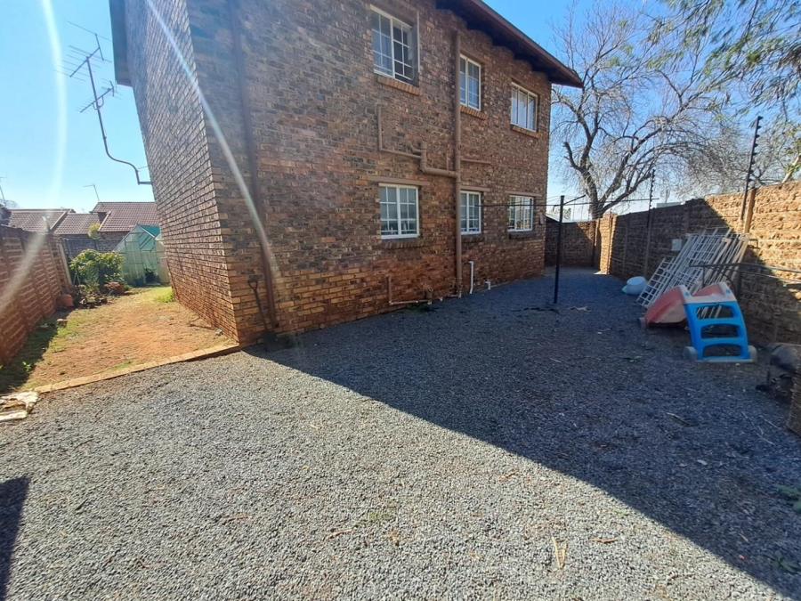 2 Bedroom Property for Sale in Highveld Gauteng