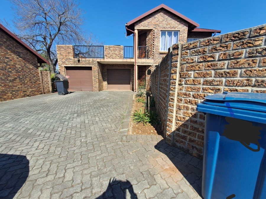 2 Bedroom Property for Sale in Highveld Gauteng