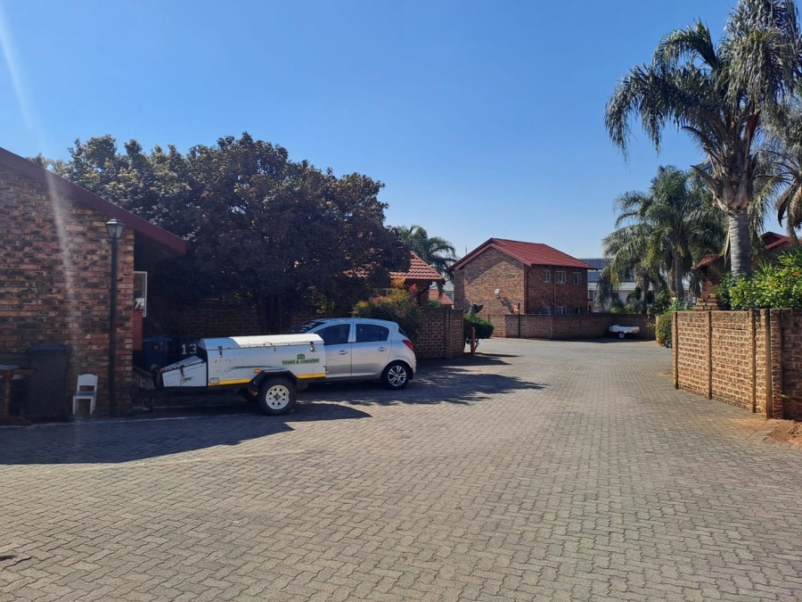 2 Bedroom Property for Sale in Highveld Gauteng
