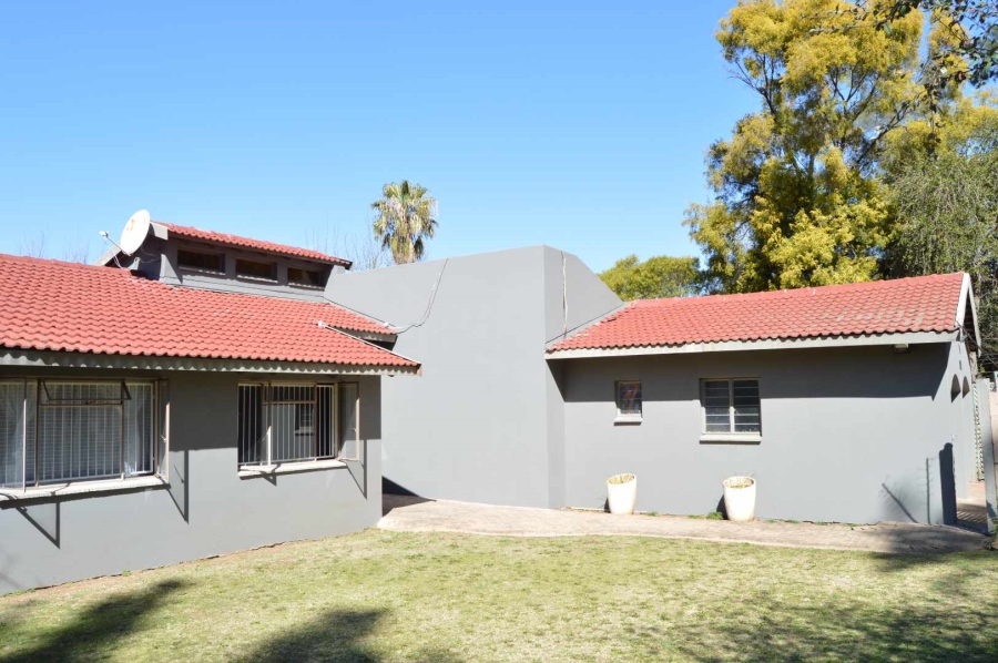 3 Bedroom Property for Sale in Brackendowns Gauteng