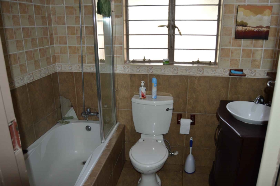 3 Bedroom Property for Sale in Brackendowns Gauteng