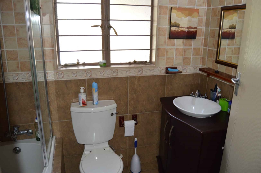 3 Bedroom Property for Sale in Brackendowns Gauteng