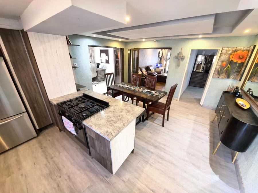 4 Bedroom Property for Sale in The Orchards Gauteng