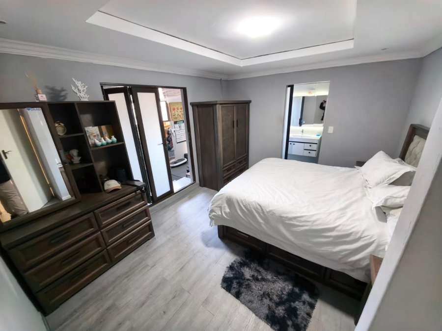4 Bedroom Property for Sale in The Orchards Gauteng