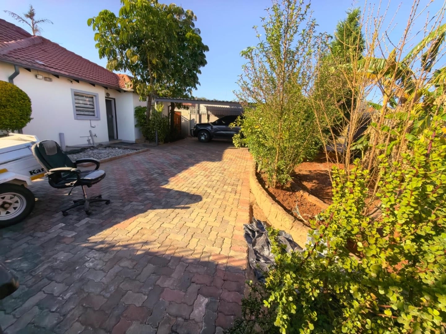 4 Bedroom Property for Sale in The Orchards Gauteng