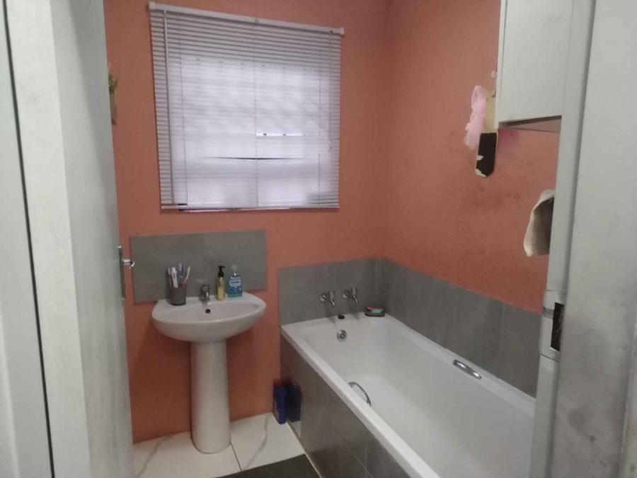 3 Bedroom Property for Sale in Soshanguve VV Gauteng