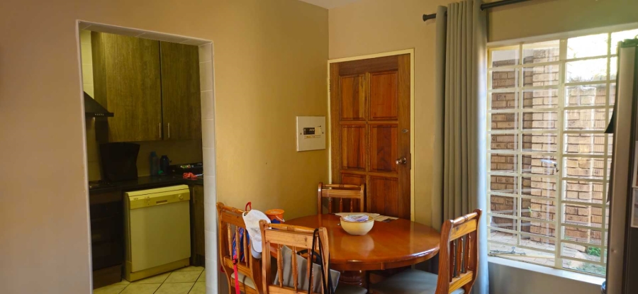 To Let 3 Bedroom Property for Rent in Faerie Glen Gauteng