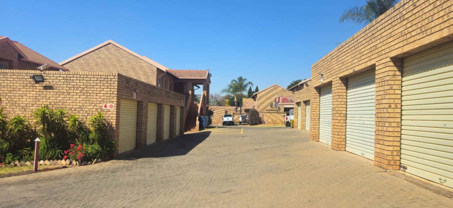 To Let 3 Bedroom Property for Rent in Faerie Glen Gauteng