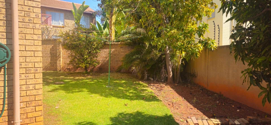 To Let 3 Bedroom Property for Rent in Faerie Glen Gauteng
