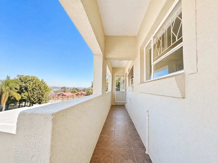 2 Bedroom Property for Sale in Vorna Valley Gauteng
