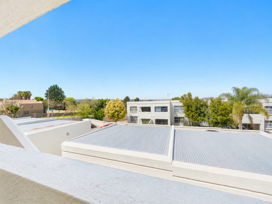 2 Bedroom Property for Sale in Vorna Valley Gauteng