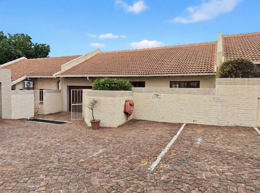 2 Bedroom Property for Sale in Randburg Gauteng