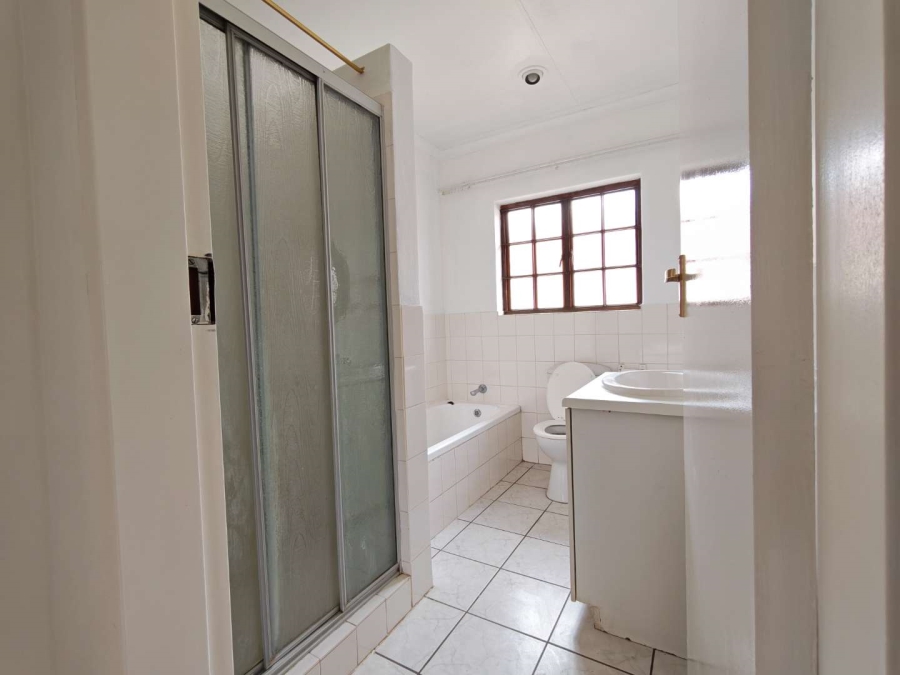 2 Bedroom Property for Sale in Randburg Gauteng