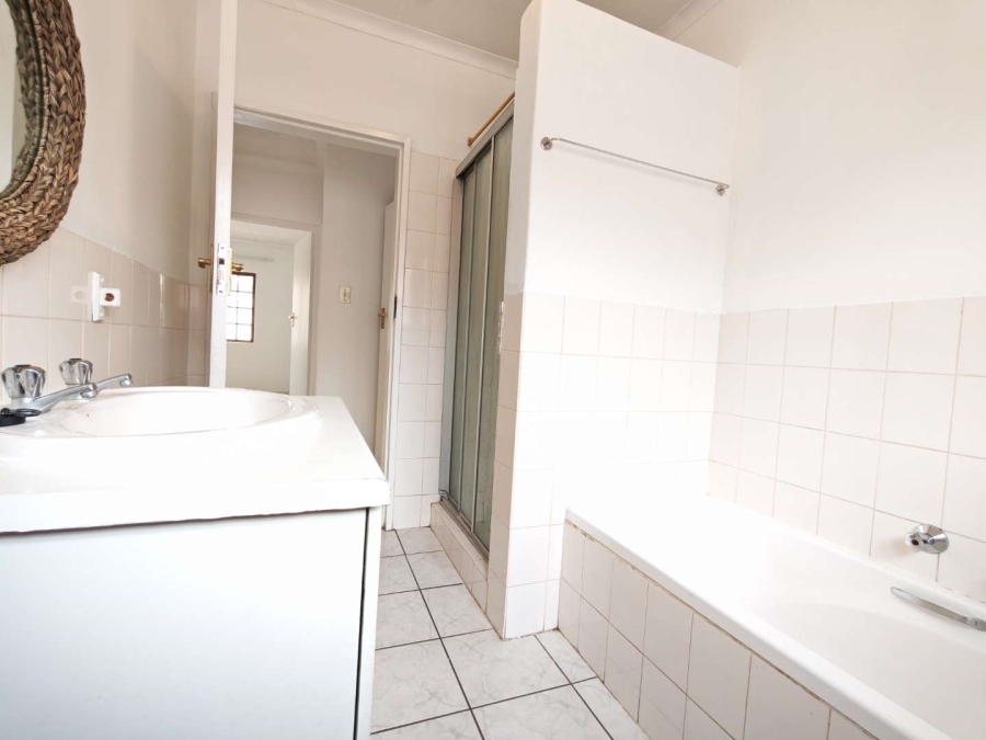 2 Bedroom Property for Sale in Randburg Gauteng