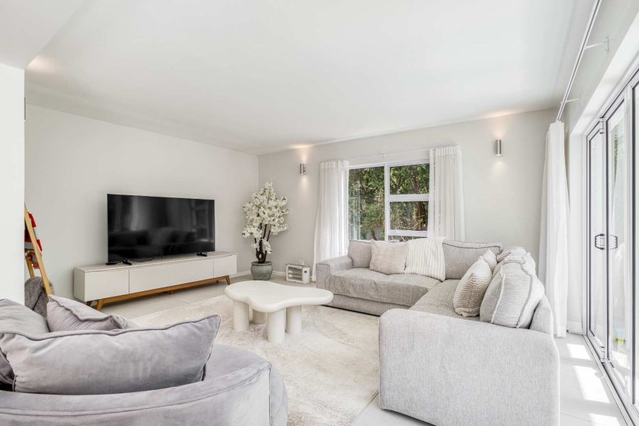 5 Bedroom Property for Sale in Fourways Gardens Gauteng