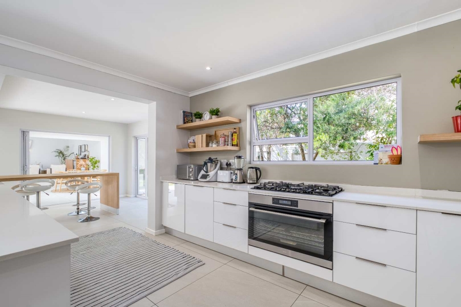 5 Bedroom Property for Sale in Fourways Gardens Gauteng