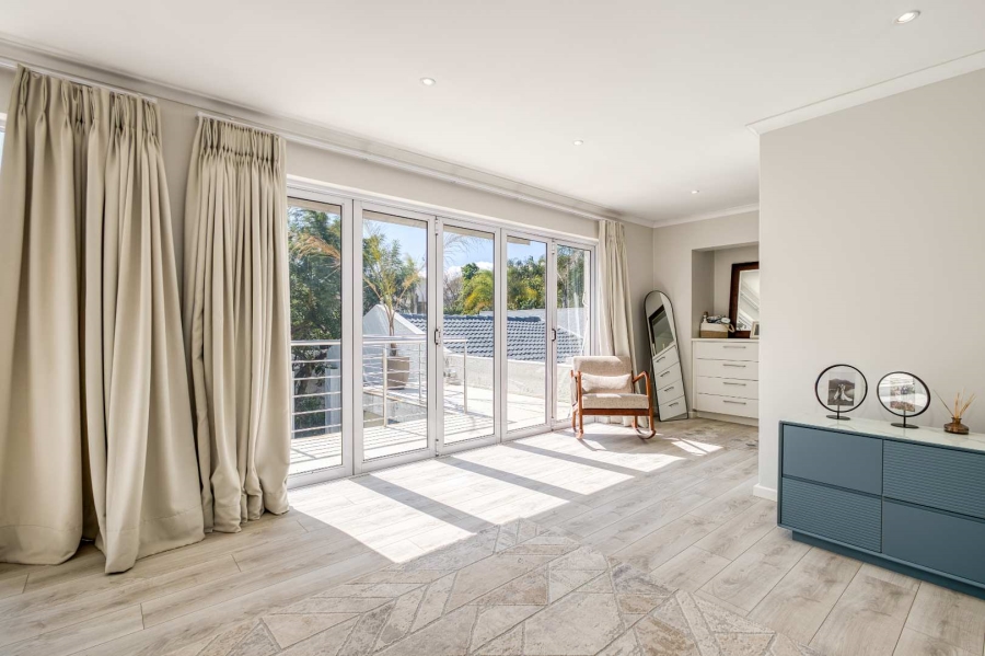 5 Bedroom Property for Sale in Fourways Gardens Gauteng