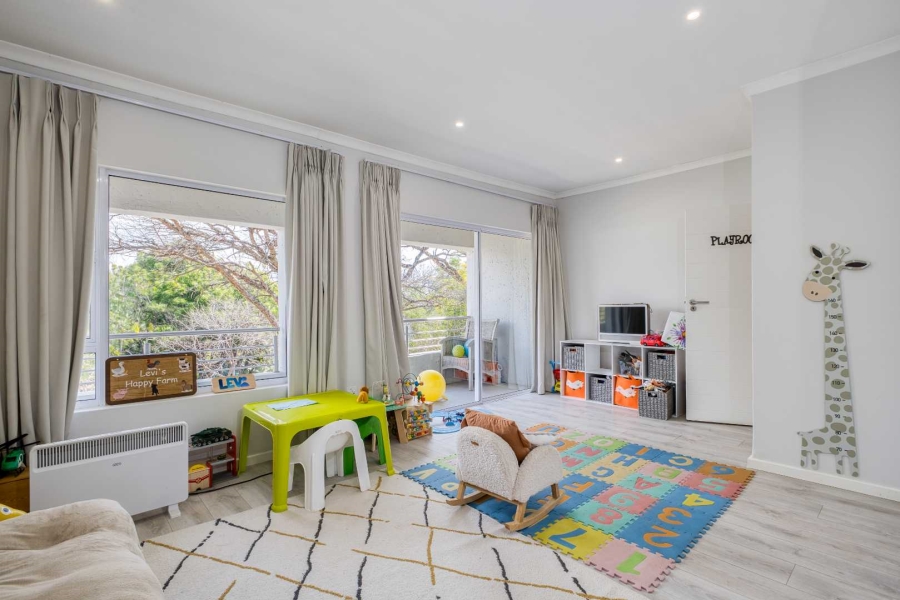 5 Bedroom Property for Sale in Fourways Gardens Gauteng