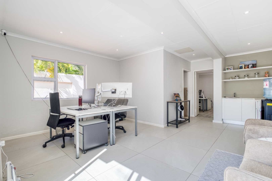 5 Bedroom Property for Sale in Fourways Gardens Gauteng