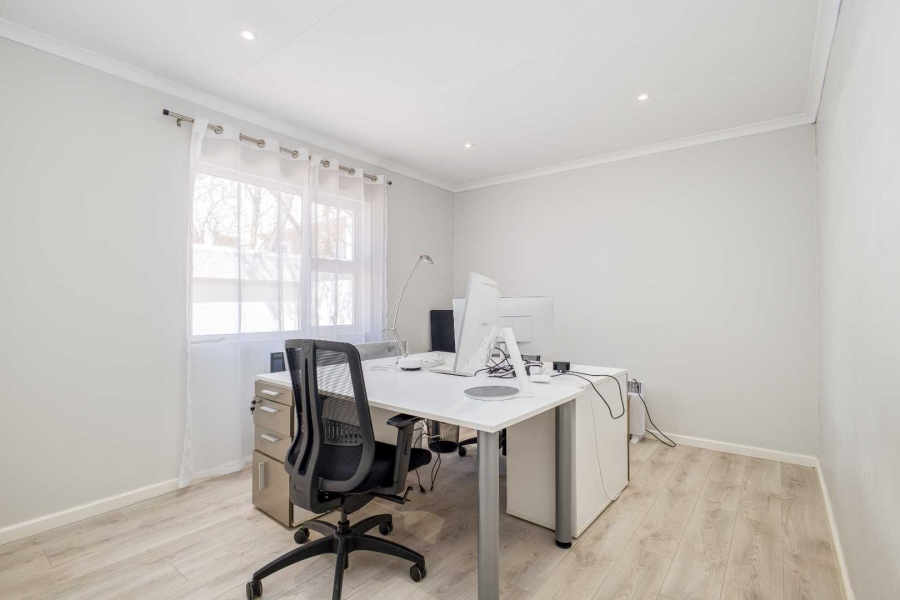 5 Bedroom Property for Sale in Fourways Gardens Gauteng