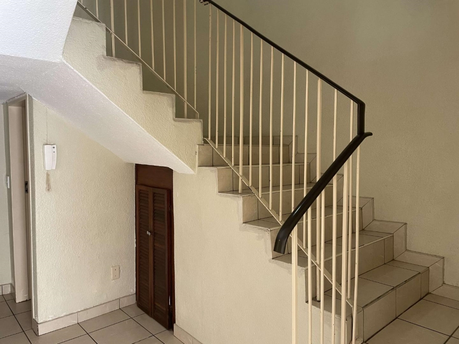 4 Bedroom Property for Sale in Crystal Park Gauteng