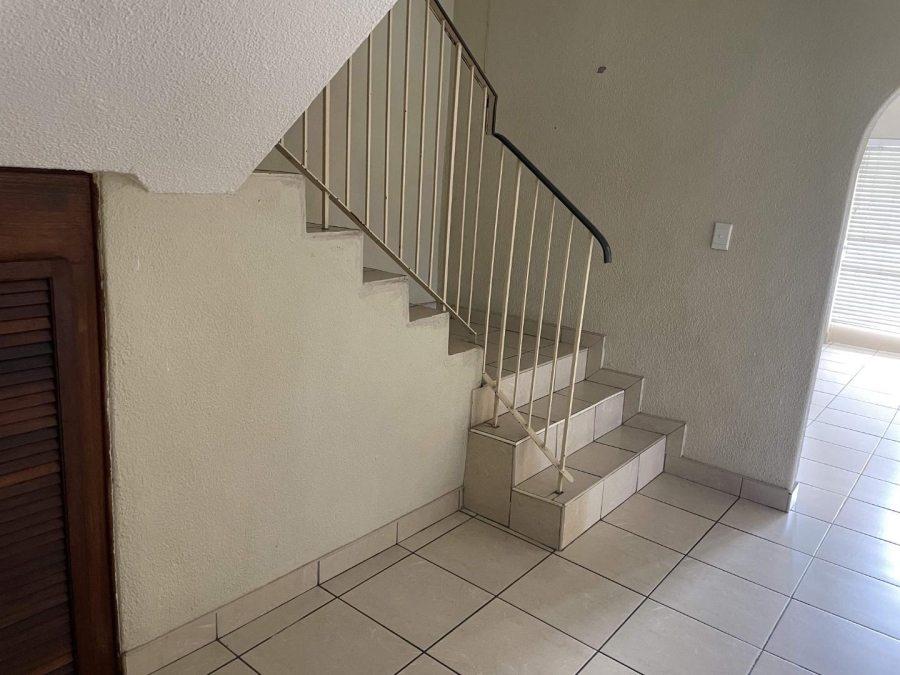 4 Bedroom Property for Sale in Crystal Park Gauteng