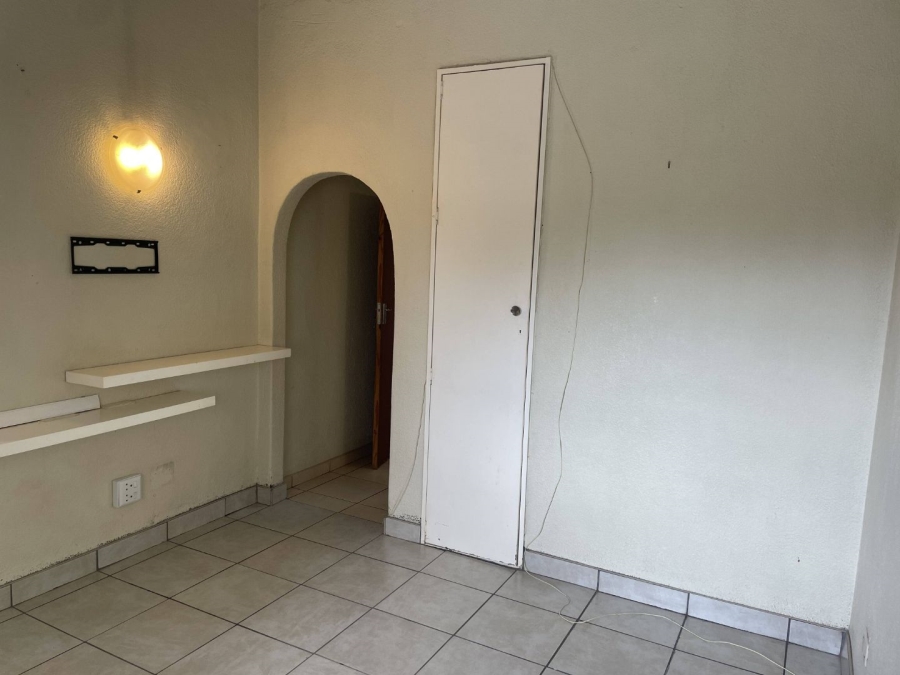 4 Bedroom Property for Sale in Crystal Park Gauteng