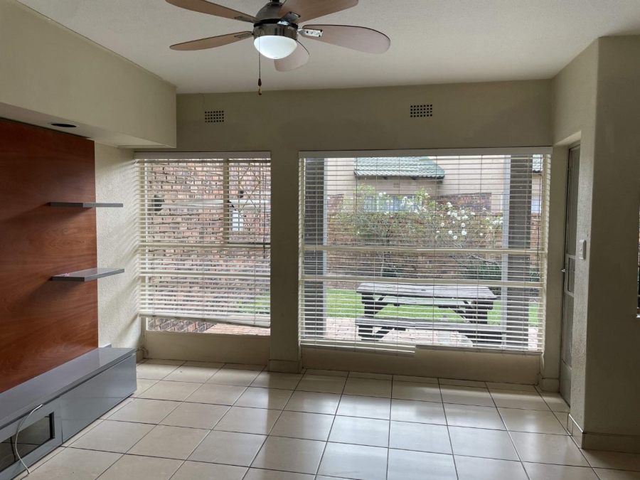 4 Bedroom Property for Sale in Crystal Park Gauteng