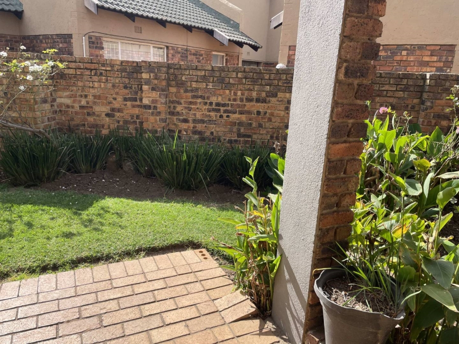 4 Bedroom Property for Sale in Crystal Park Gauteng