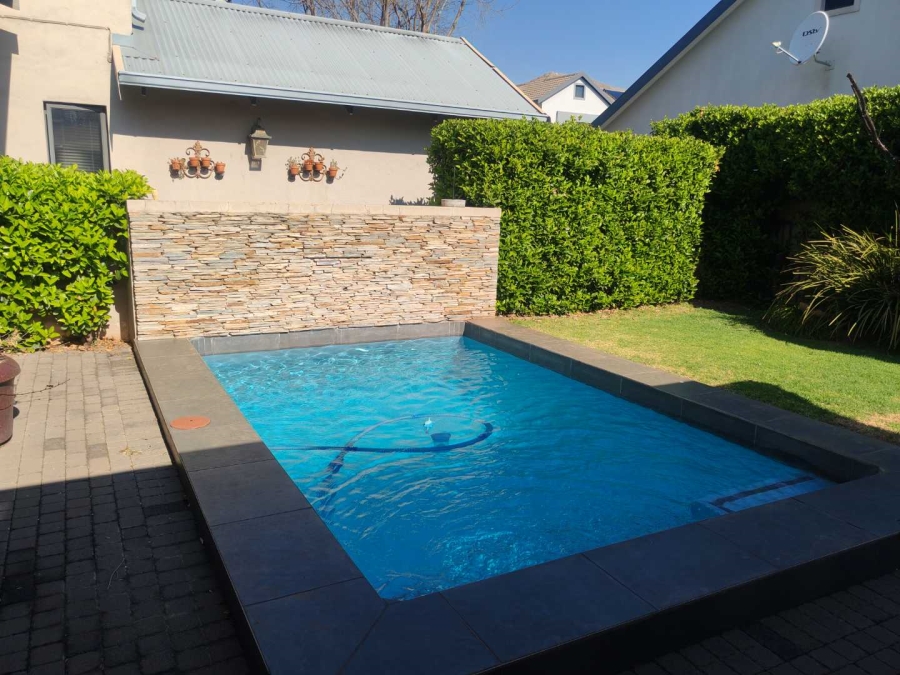 4 Bedroom Property for Sale in Zwartkop Golf Estate Gauteng