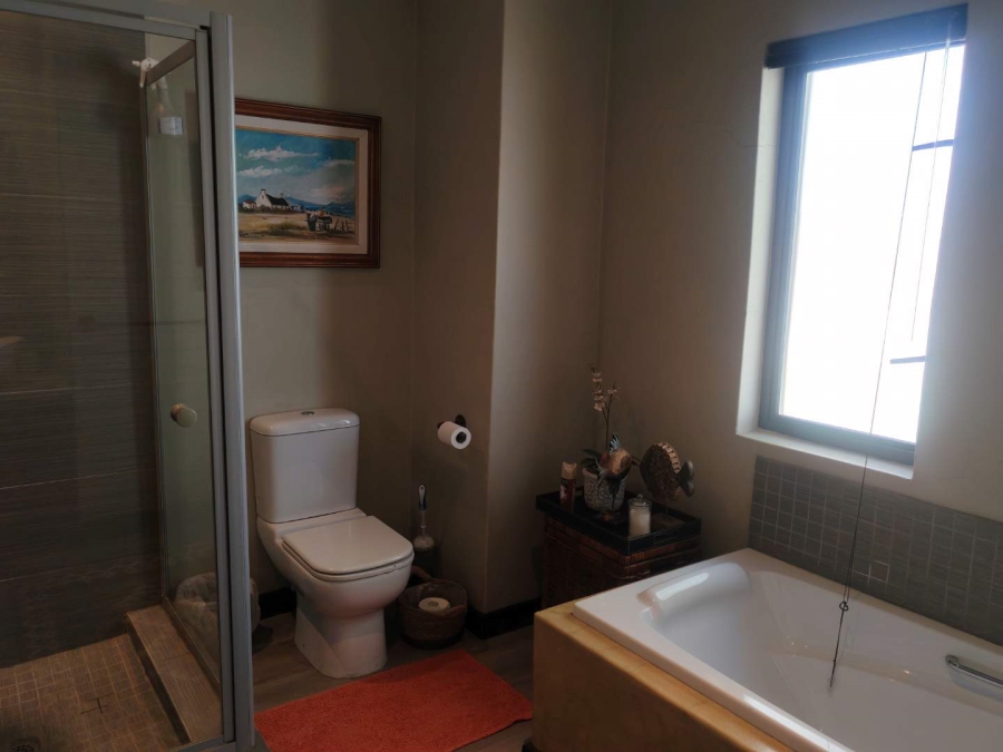 4 Bedroom Property for Sale in Zwartkop Golf Estate Gauteng