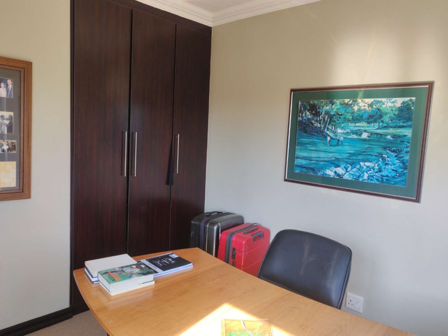 4 Bedroom Property for Sale in Zwartkop Golf Estate Gauteng