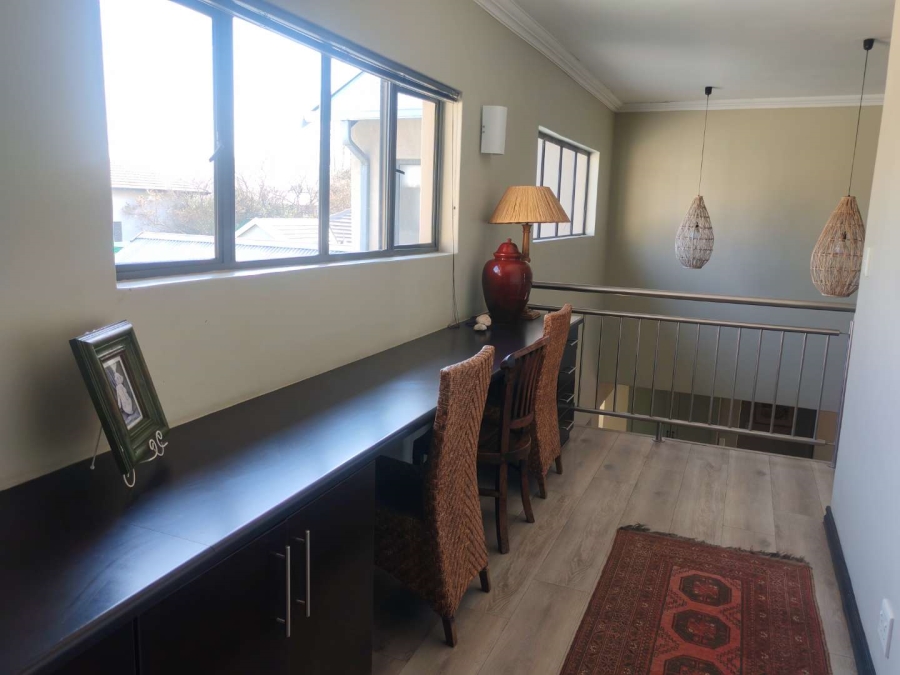 4 Bedroom Property for Sale in Zwartkop Golf Estate Gauteng