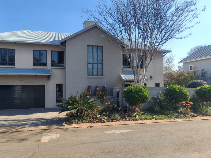 4 Bedroom Property for Sale in Zwartkop Golf Estate Gauteng