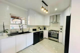 4 Bedroom Property for Sale in Brackendowns Gauteng