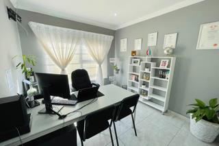 4 Bedroom Property for Sale in Brackendowns Gauteng