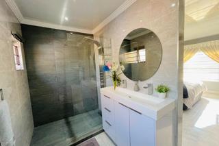 4 Bedroom Property for Sale in Brackendowns Gauteng