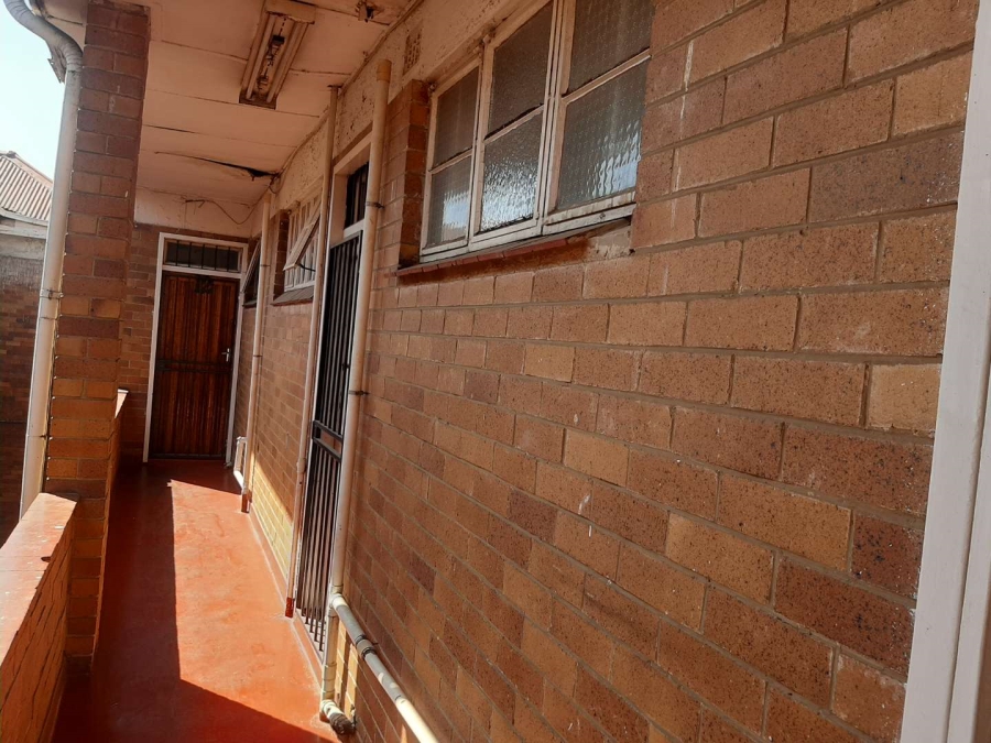 2 Bedroom Property for Sale in Towerby Gauteng