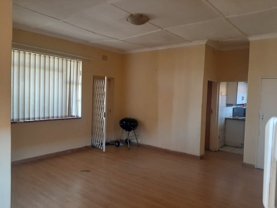 2 Bedroom Property for Sale in Towerby Gauteng
