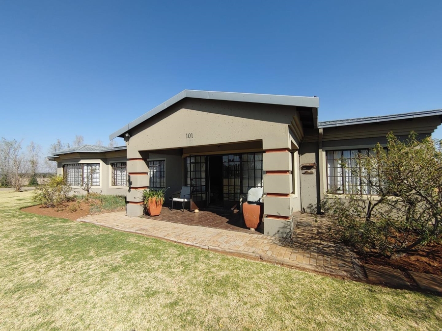 3 Bedroom Property for Sale in Mooilande Gauteng